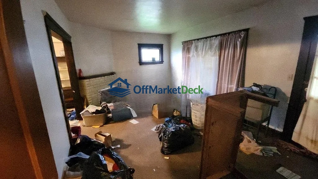 Off-market multi family in Cleveland, Ohio — 4 beds, 2 baths, $59,000 — photo 7 of 8