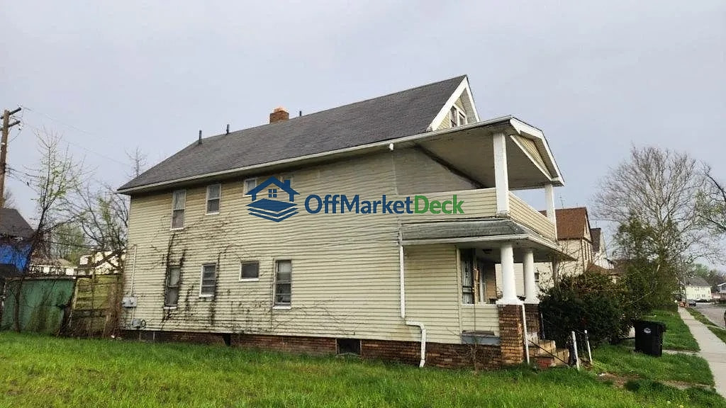 Off-market multi family in Cleveland, Ohio — 4 beds, 2 baths, $59,000 — photo 3 of 8