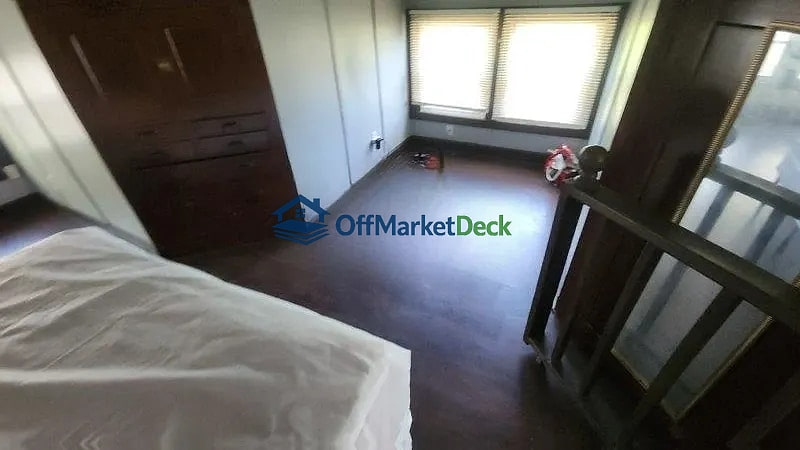 Off-market house in Cleveland, Ohio — 6 beds, 3.5 baths, $90,000 — photo 5 of 8