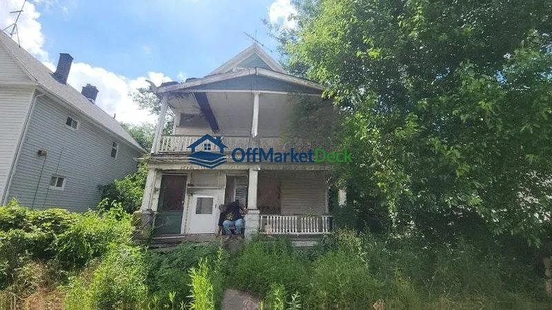 Off-market multi family in Cleveland, Ohio — 5 beds, 4 baths, $59,000 — photo 2 of 8