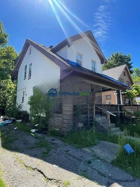 Off-market house in Cleveland, Ohio — 3 beds, 1 bath, $35,000 — photo 3 of 8