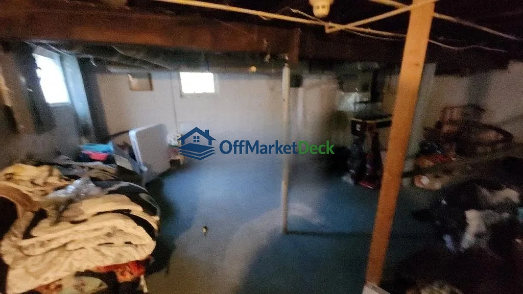 Off-market house in Cleveland, Ohio — 3 beds, 1 bath, $80,000 — photo 4 of 8