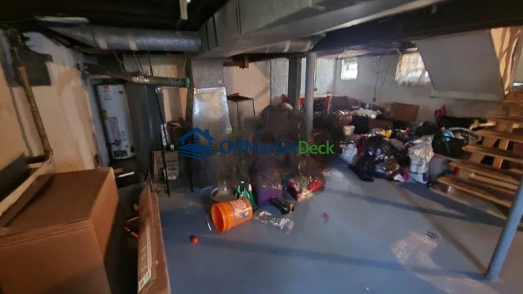 Off-market house in Cleveland, Ohio — 3 beds, 1 bath, $80,000 — photo 3 of 8