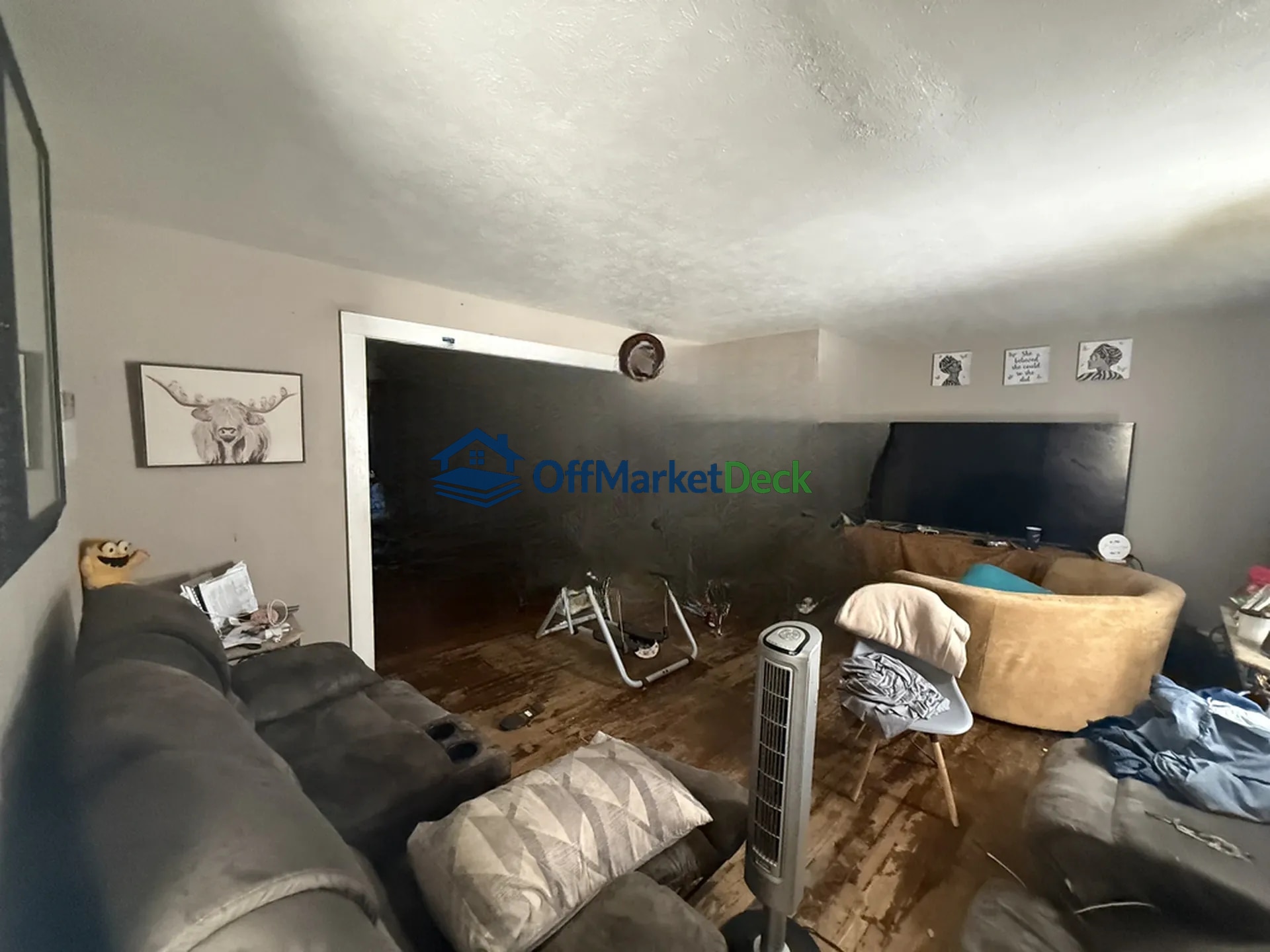 Off-market house in Fayetteville, North Carolina — 3 beds, 2 baths, $40,000 — photo 2 of 8