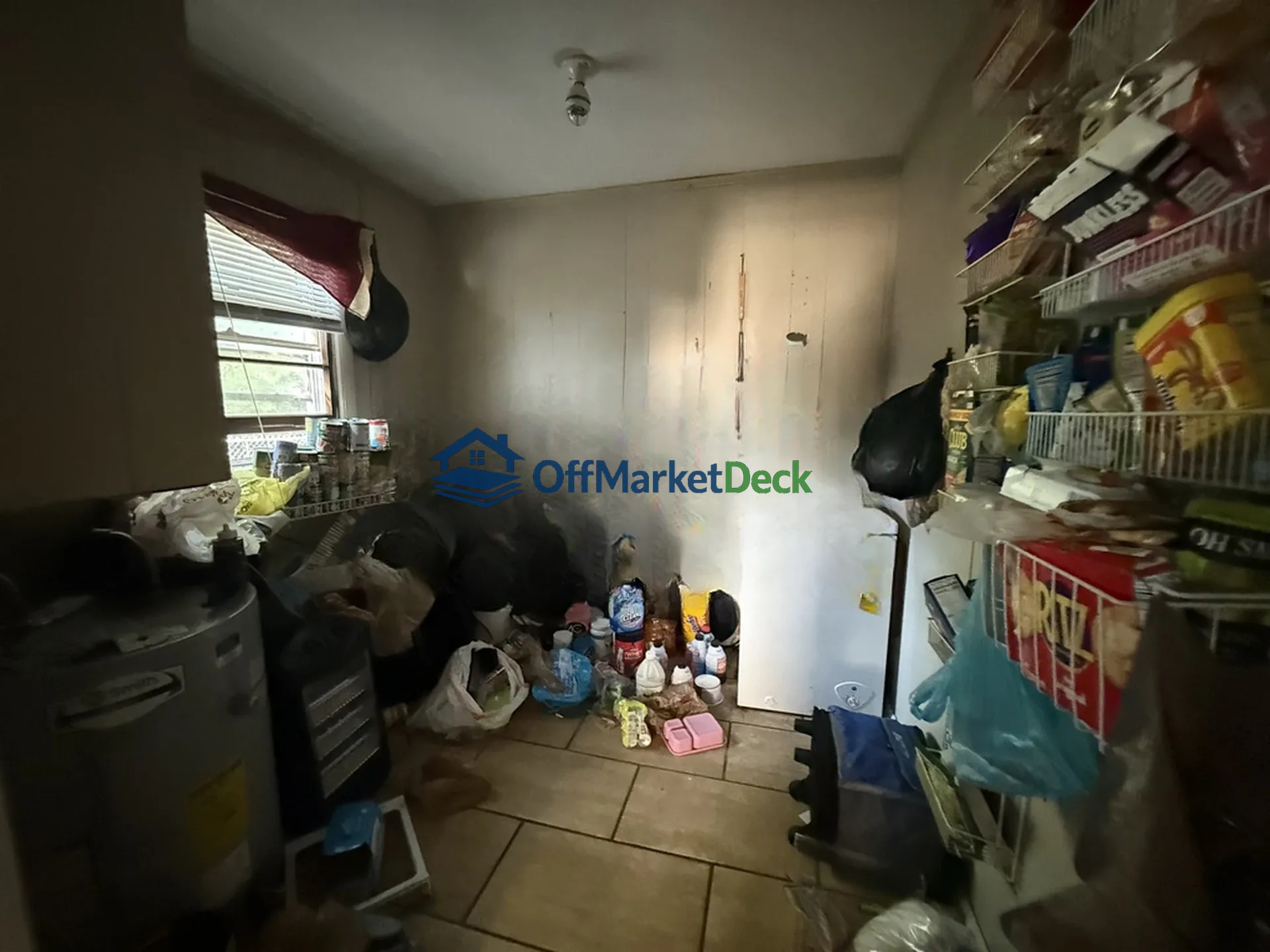 Off-market house in Fayetteville, North Carolina — 3 beds, 2 baths, $40,000 — photo 5 of 8