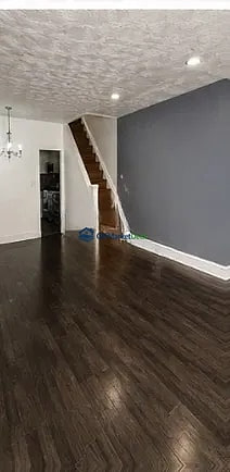 Off-market house in Camden, New Jersey — 3 beds, 1 bath, $156,000 — photo 4 of 5