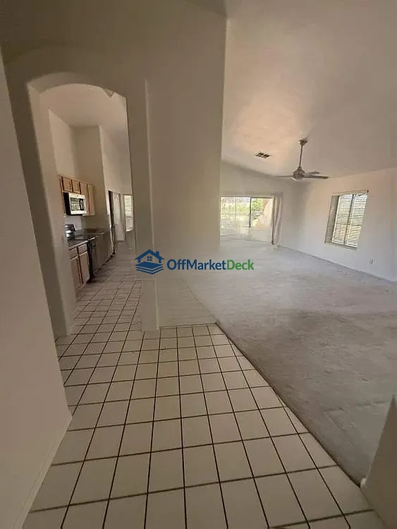 Off-market house in Gilbert, Arizona — 3 beds, 2 baths, $385,000 — photo 8 of 8