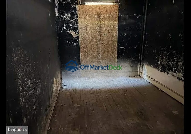 Off-market house in Baltimore, Maryland — 3 beds, 1 bath, $45,000 — photo 3 of 8