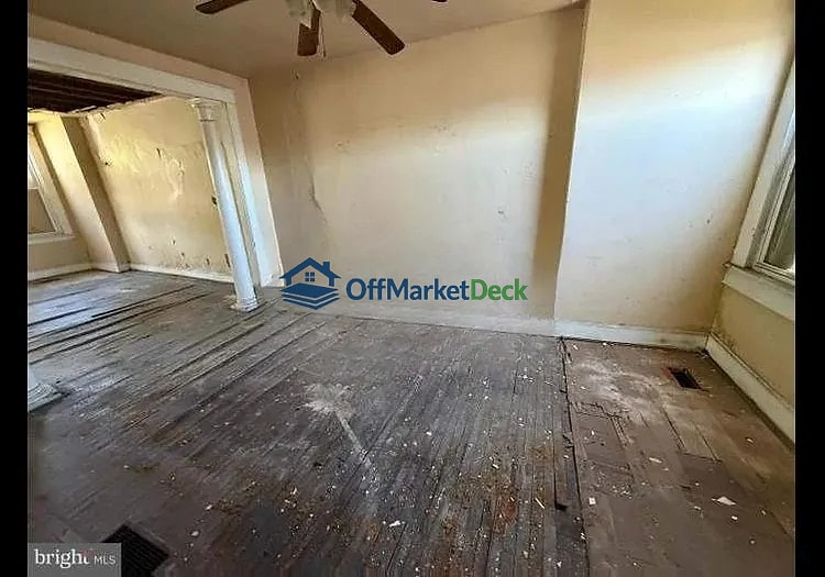 Off-market house in Baltimore, Maryland — 3 beds, 1 bath, $45,000 — photo 2 of 8