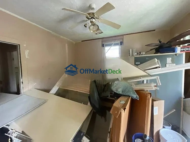 Off-market house in Columbus, Georgia — 2 beds, 1 bath, $50,000 — photo 6 of 8