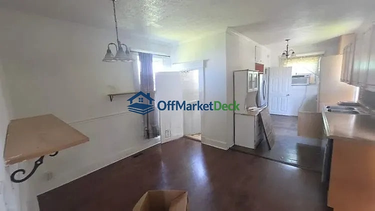 Off-market house in Indianapolis, Indiana — 1 bed, 1 bath, $116,250 — photo 6 of 8