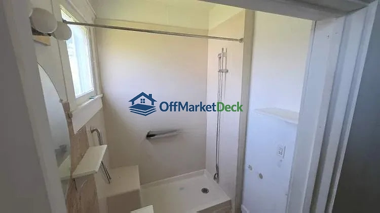 Off-market house in Indianapolis, Indiana — 1 bed, 1 bath, $116,250 — photo 8 of 8