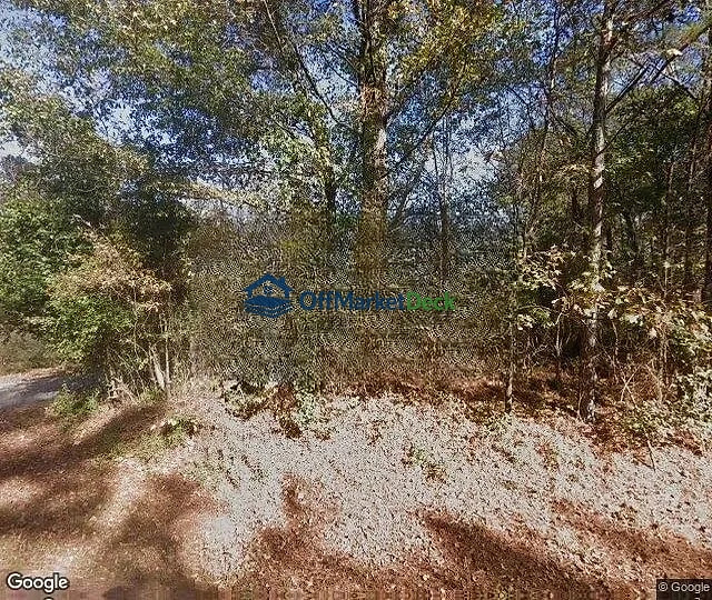 Off-market house in Newnan, Georgia — 3 beds, 1 bath, $100,000 — photo 3 of 3