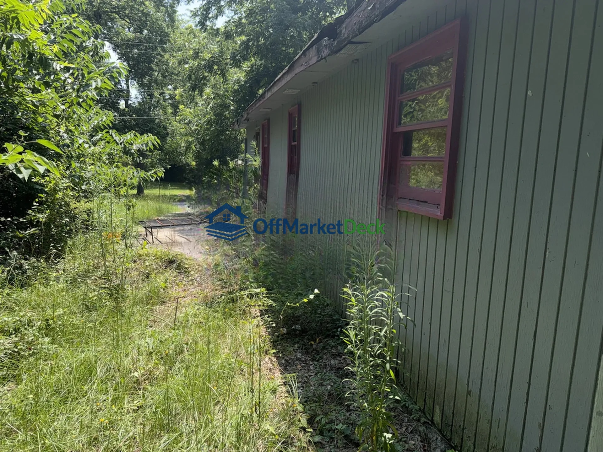 Off-market house in Macon, Georgia — 2 beds, 1 bath, $34,900 — photo 6 of 8