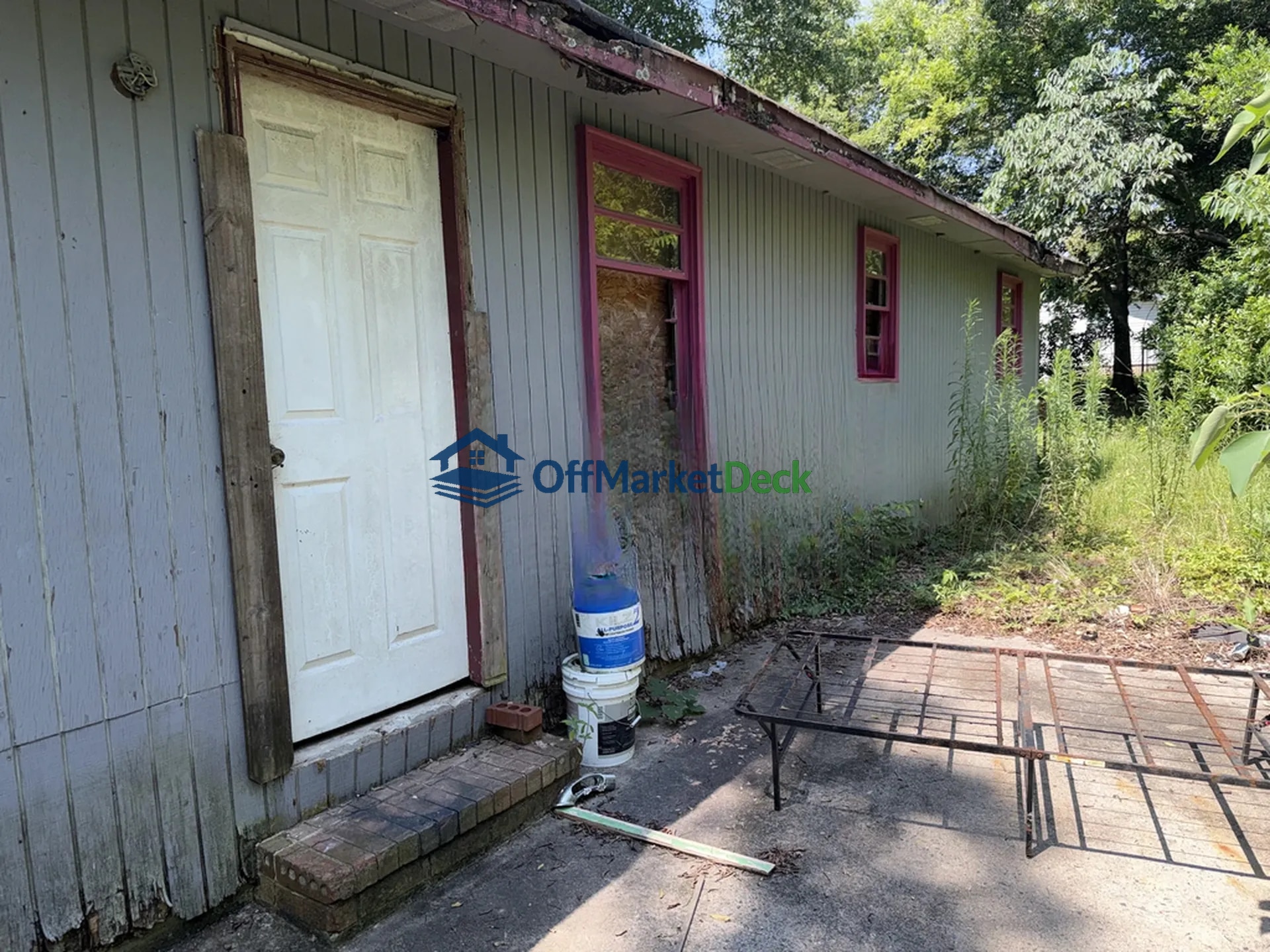 Off-market house in Macon, Georgia — 2 beds, 1 bath, $34,900 — photo 4 of 8