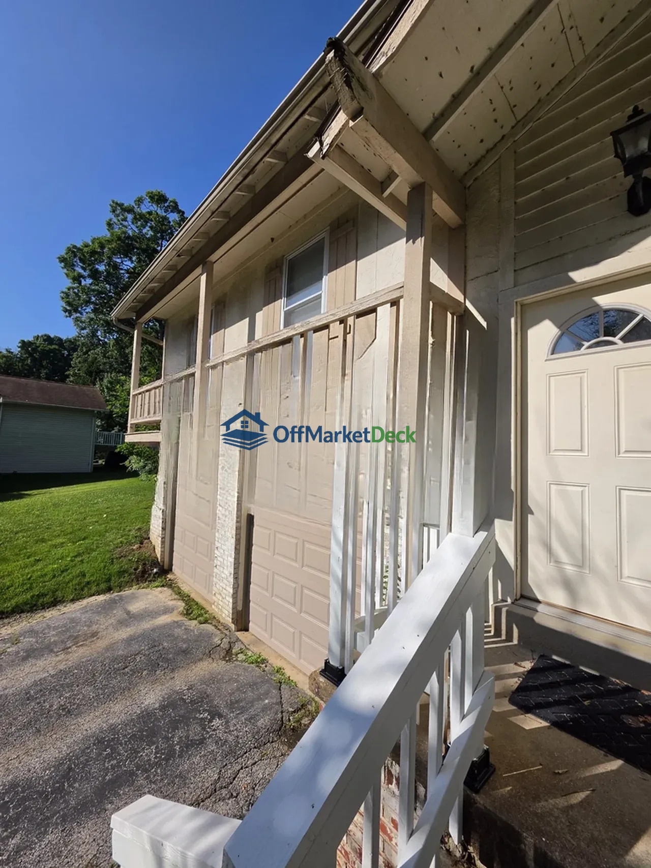 Off-market house in Chesterfield, Missouri — 3 beds, 1.5 baths, $292,900 — photo 3 of 8
