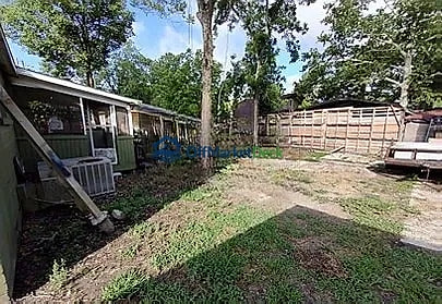 Off-market house in Savannah, Georgia — 3 beds, 1 bath, $75,000 — photo 4 of 8