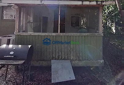 Off-market house in Savannah, Georgia — 3 beds, 1 bath, $75,000 — photo 3 of 8