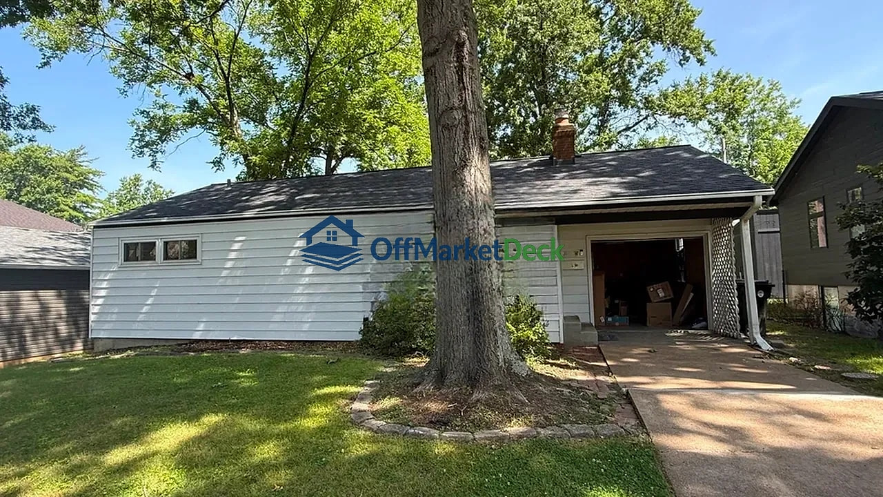 Off-market house in Kirkwood, Missouri — 2 beds, 1 bath, $284,900 — photo 2 of 8