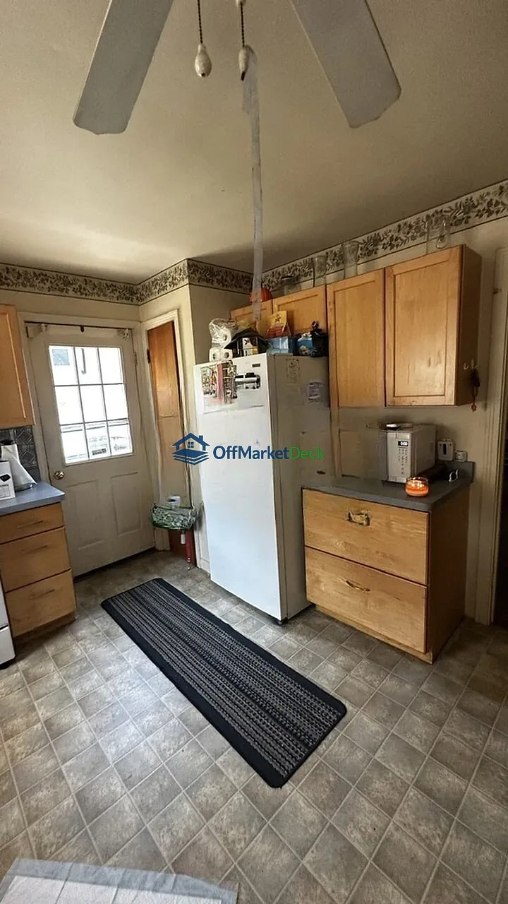 Off-market house in Rochester, New York — 4 beds, 1 bath, $119,900 — photo 7 of 8
