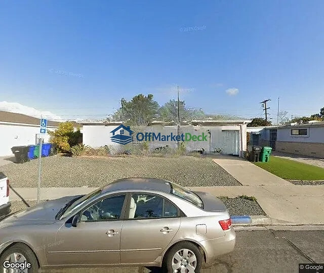 Off-market house in San Diego, California — 3 beds, 2 baths, $1,079,999 — photo 2 of 3