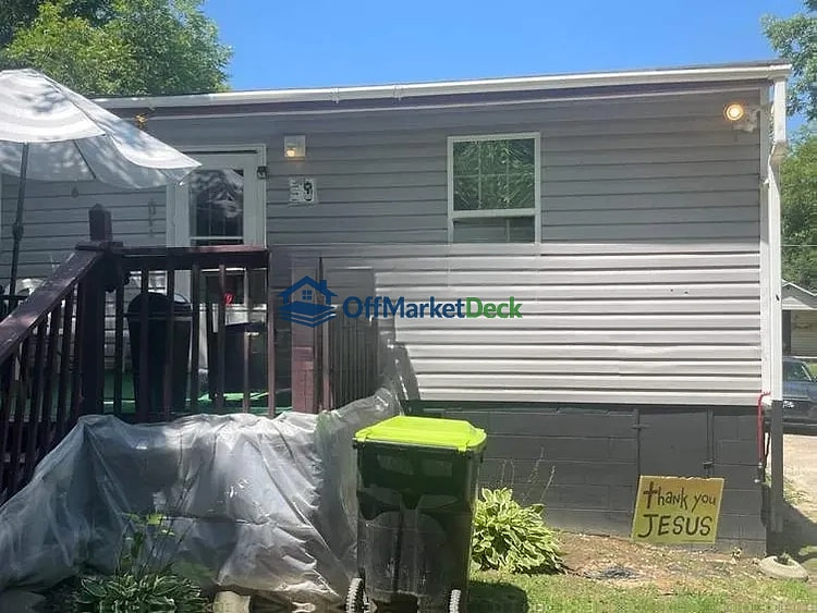 Off-market house in Henderson, North Carolina — 2 beds, 2 baths, $58,800 — photo 4 of 8