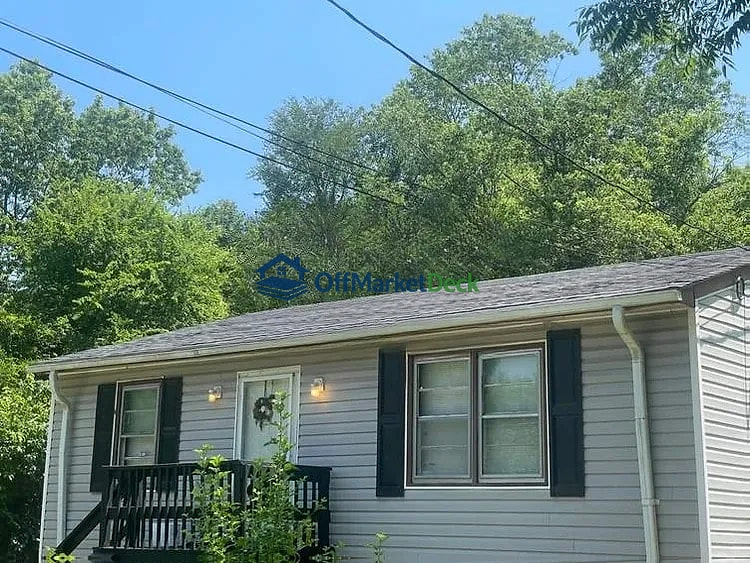 Off-market house in Henderson, North Carolina — 2 beds, 2 baths, $58,800 — photo 3 of 8
