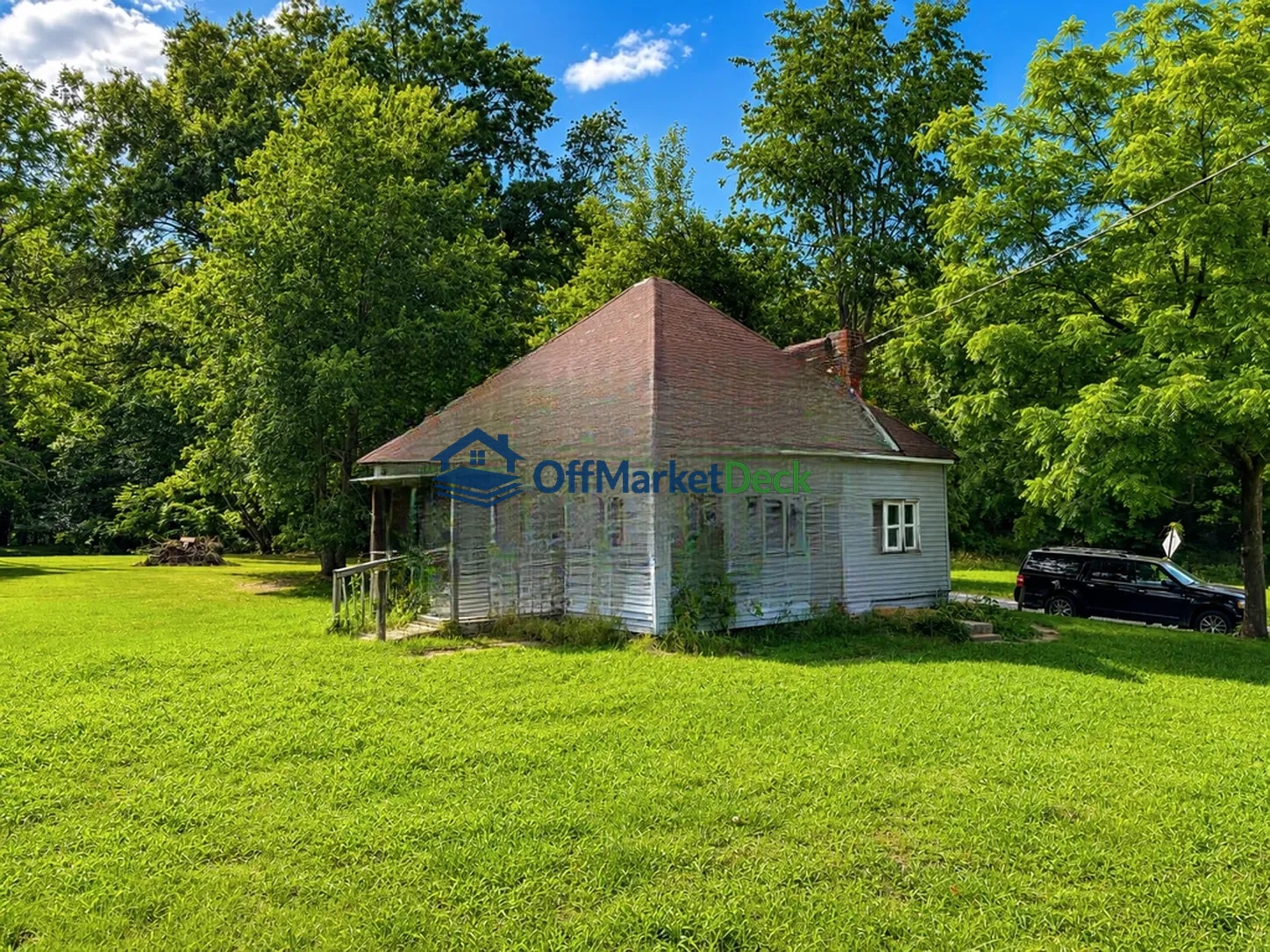 Off-market house in Christopher, Illinois — 2 beds, 1 bath, $20,000 — photo 6 of 8
