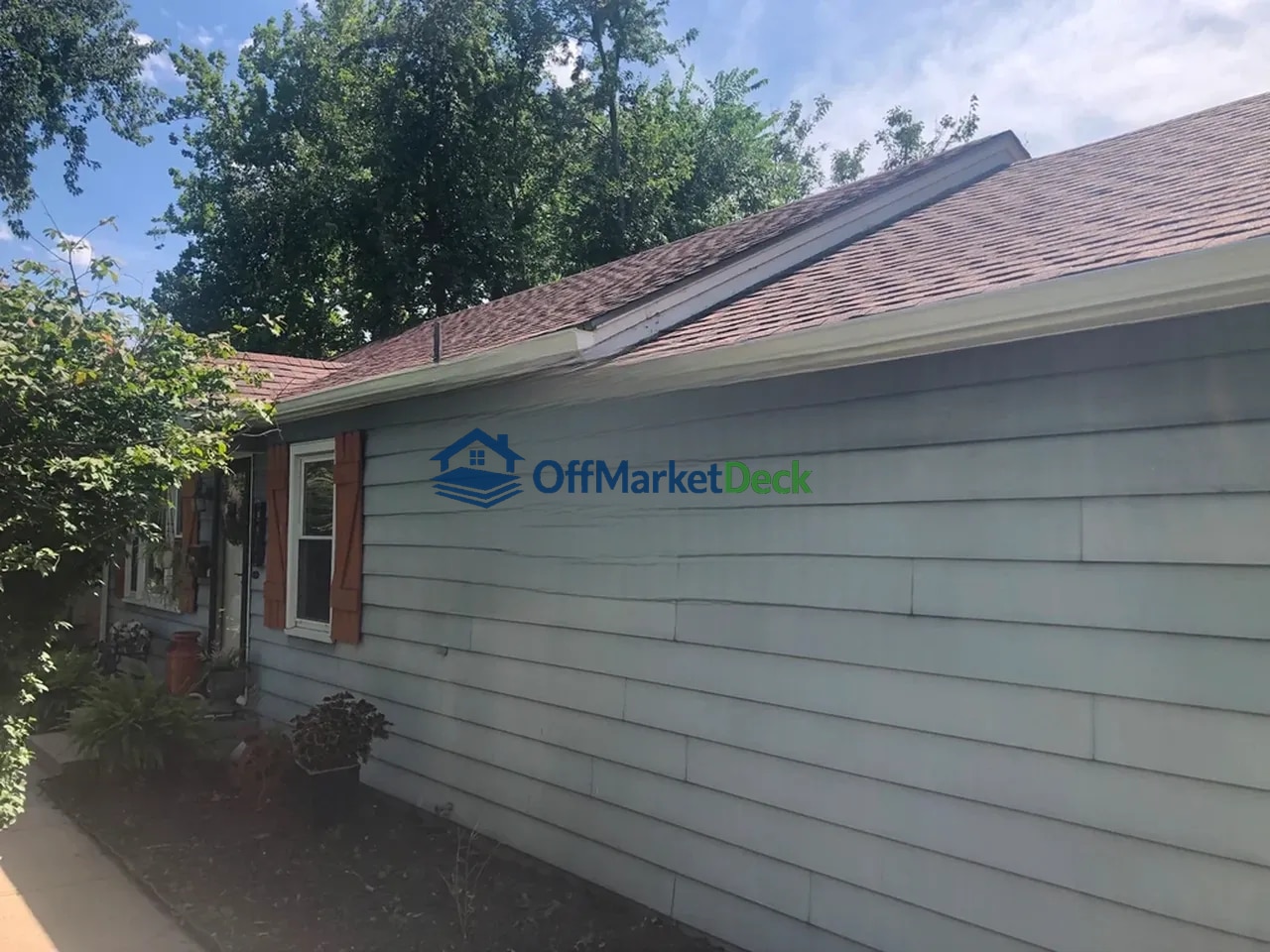Off-market house in Shawnee, Kansas — 3 beds, 1 bath, $197,900 — photo 6 of 8