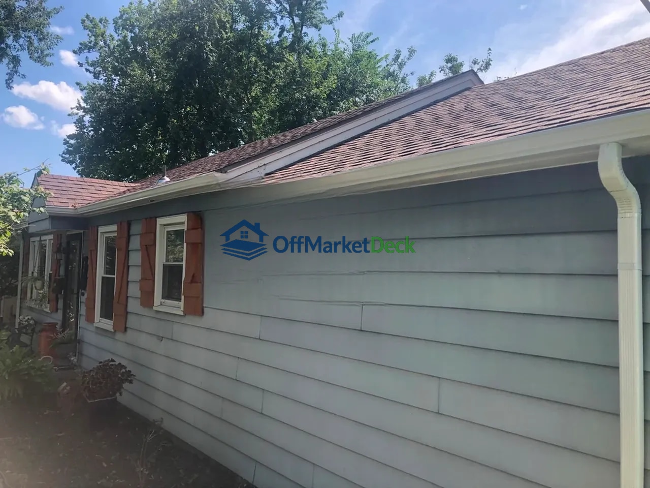 Off-market house in Shawnee, Kansas — 3 beds, 1 bath, $197,900 — photo 4 of 8
