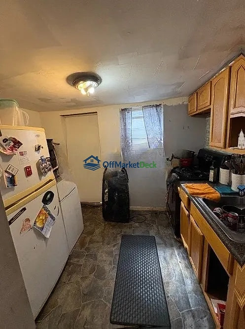 Off-market house in Philadelphia, Pennsylvania — 3 beds, 1 bath, $150,000 — photo 3 of 8