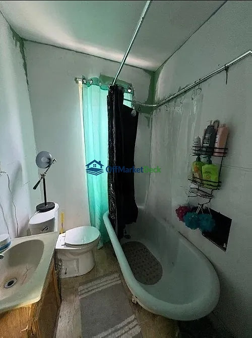 Off-market house in Philadelphia, Pennsylvania — 3 beds, 1 bath, $150,000 — photo 4 of 8