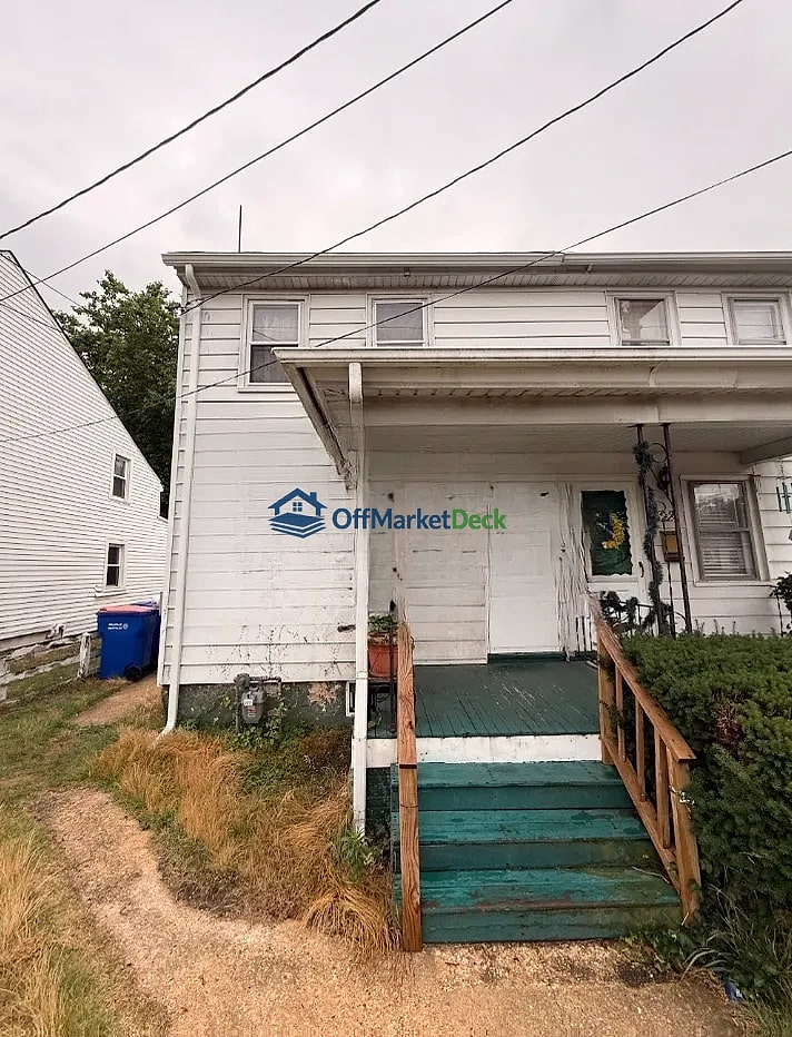Off-market house in Millville, New Jersey — 2 beds, 1 bath, $117,500 - Blurred background Image