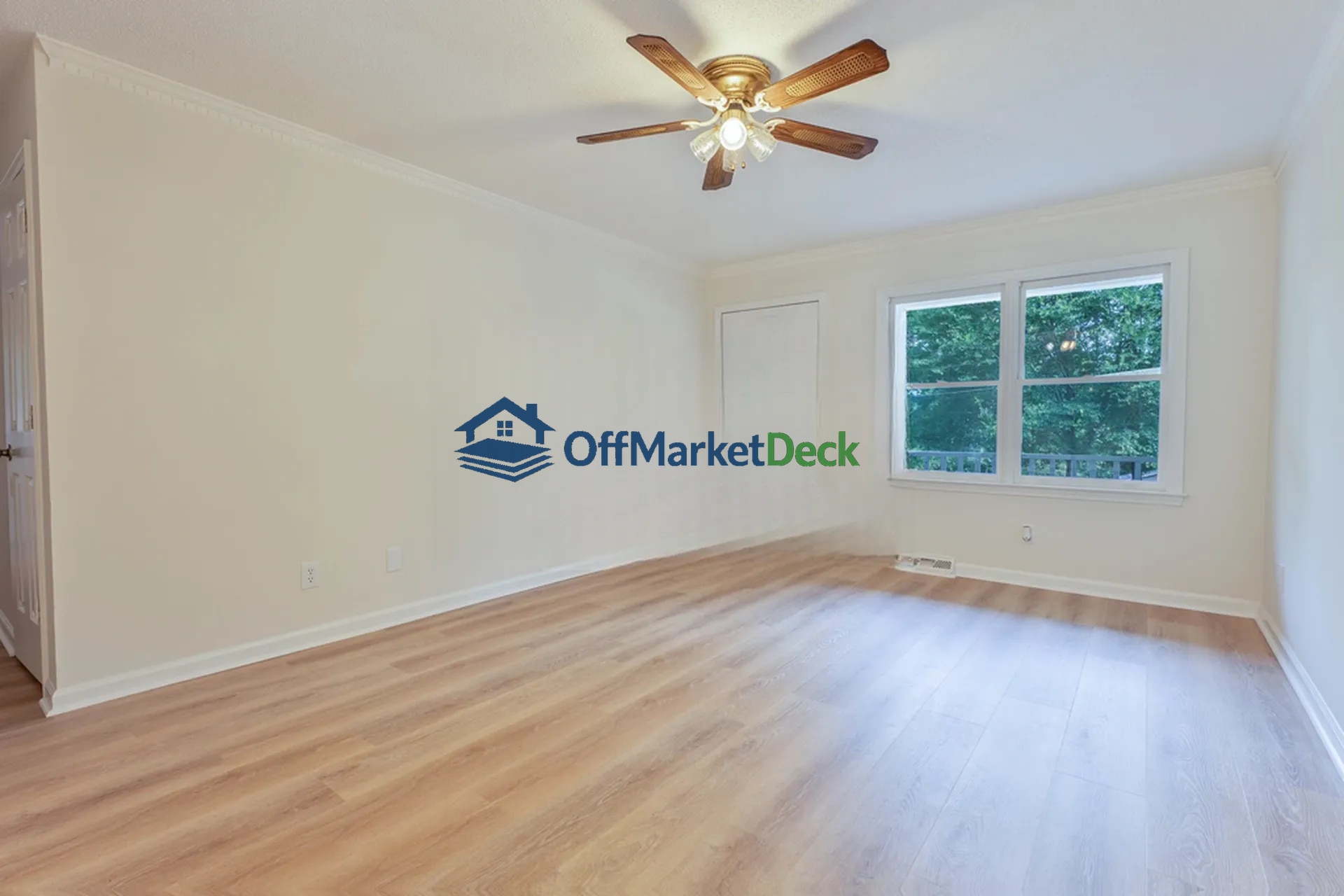 Off-market house in Greenville, South Carolina — 3 beds, 1.5 baths, $260,000 — photo 6 of 8