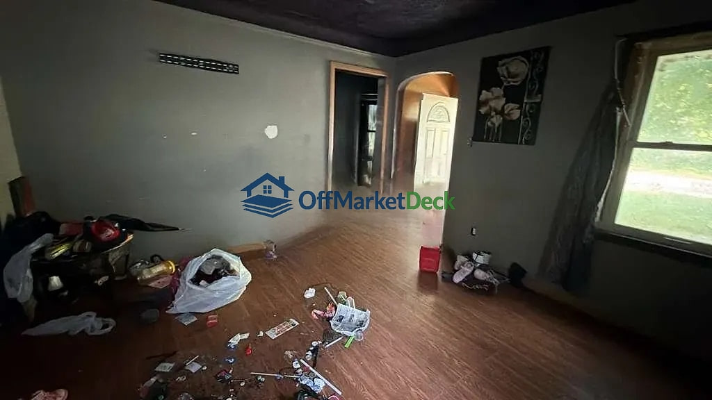 Off-market house in Detroit, Michigan — 3 beds, 1 bath, $39,900 — photo 7 of 8