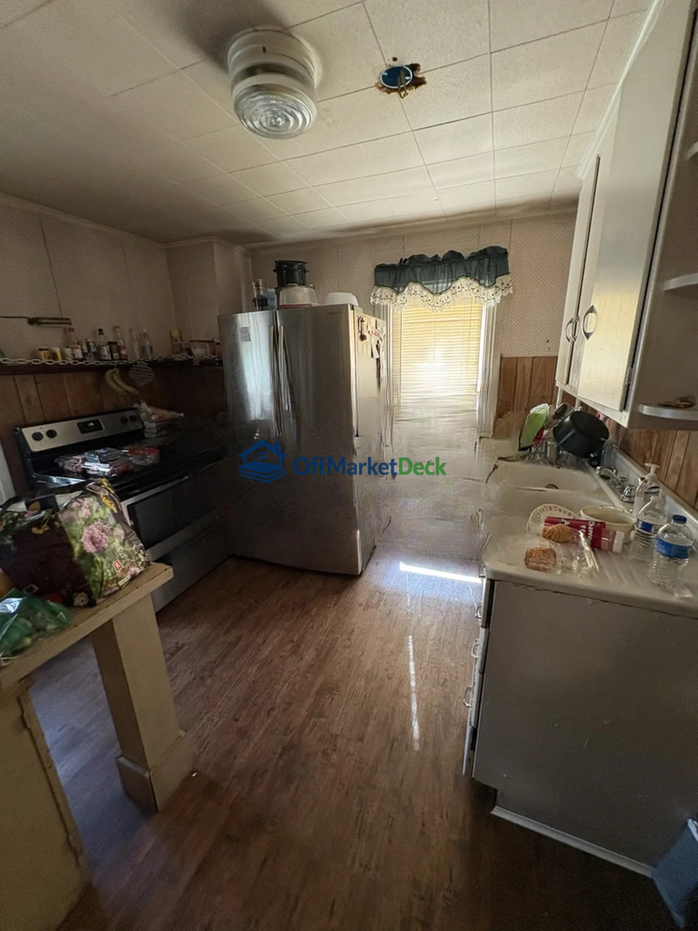 Off-market house in Pottstown, Pennsylvania — 3 beds, 1 bath, $130,000 — photo 4 of 8