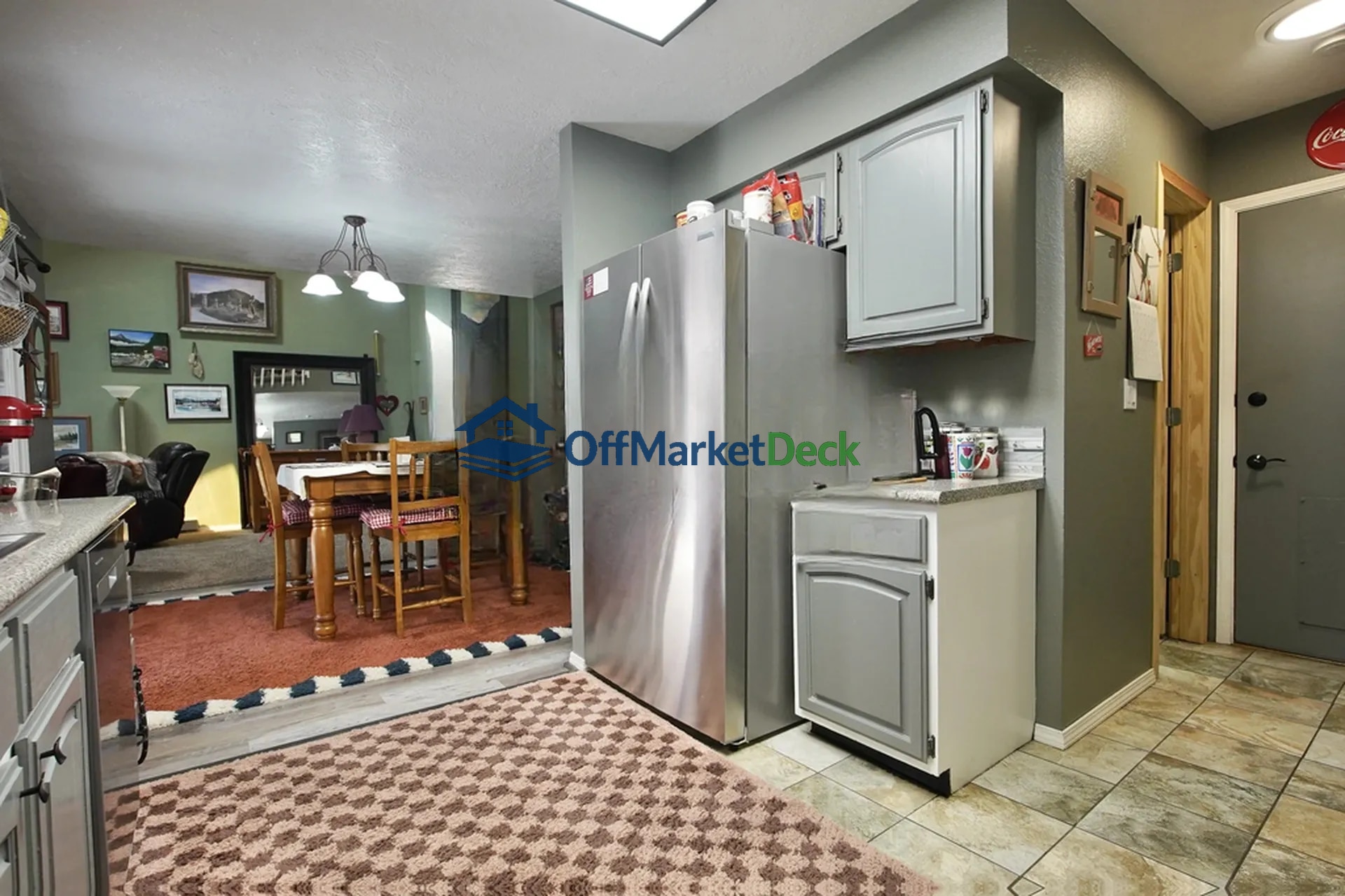 Off-market house in Casper, Wyoming — 3 beds, 3.5 baths, $275,000 — photo 5 of 8