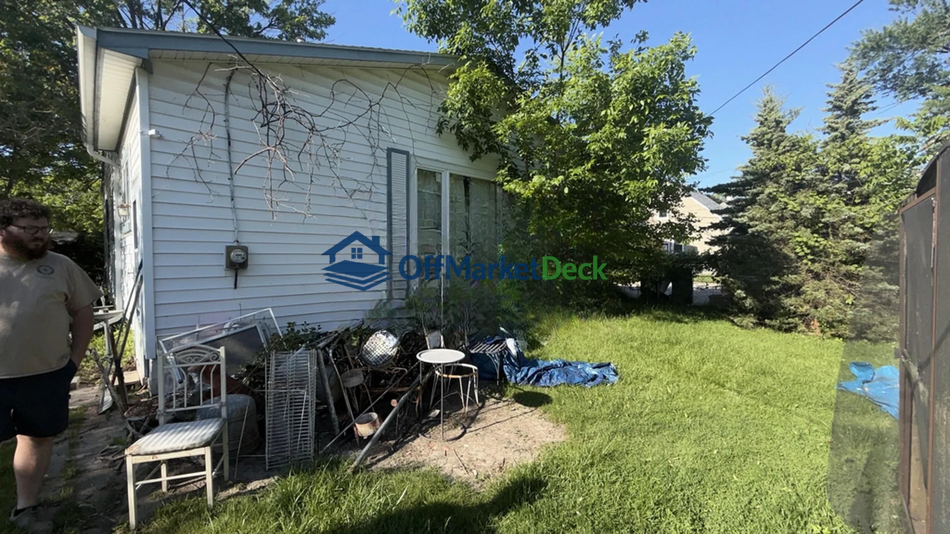 Off-market house in Berkley, Michigan — 4 beds, 2 baths, $278,900 — photo 3 of 8