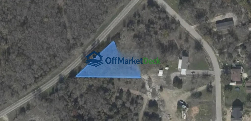 Off-market land in Fort Worth, Texas — 0.38 acres, $34,900 — photo 2 of 3