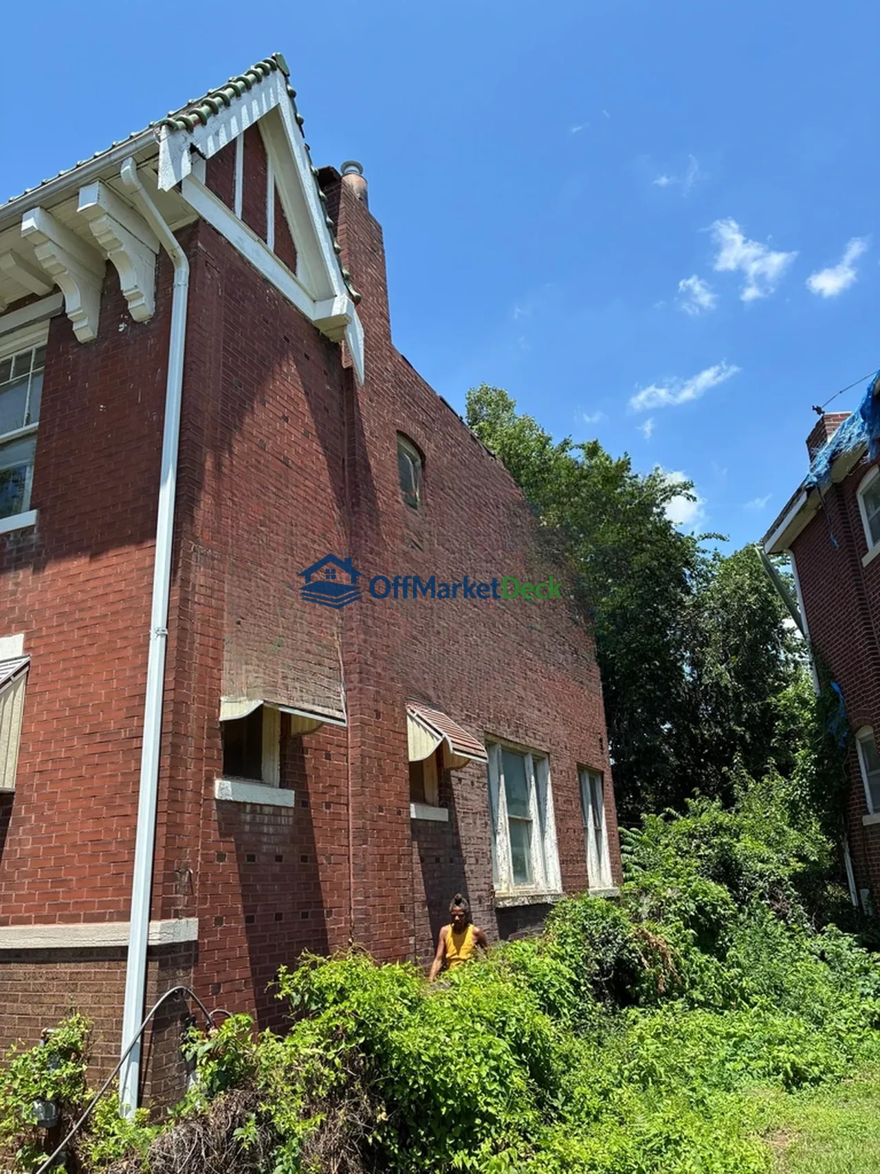 Off-market house in St. Louis, Missouri — 4 beds, 2 baths, $49,900 — photo 4 of 8