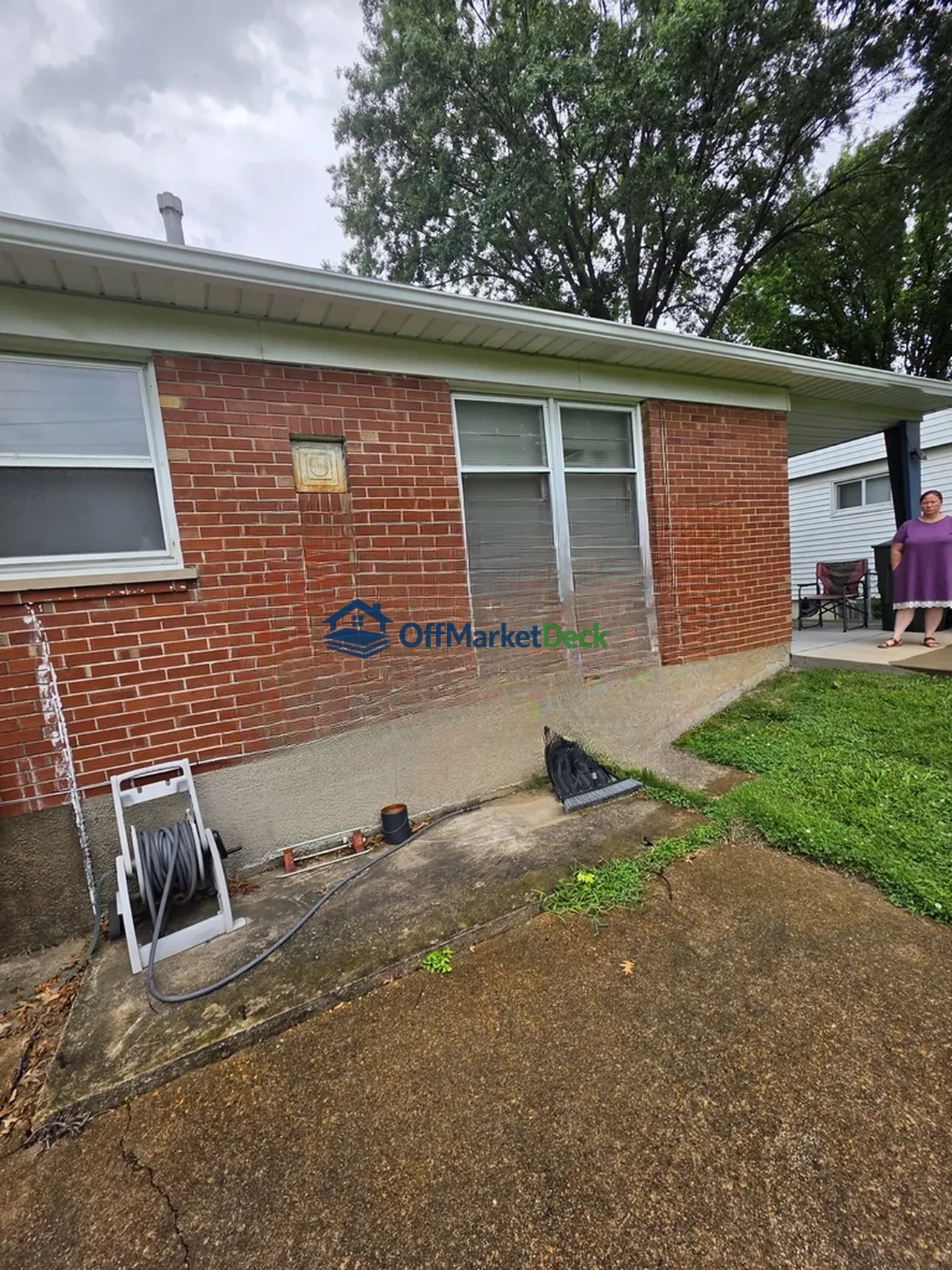 Off-market house in St. Louis, Missouri — 2 beds, 1 bath, $154,900 — photo 2 of 8