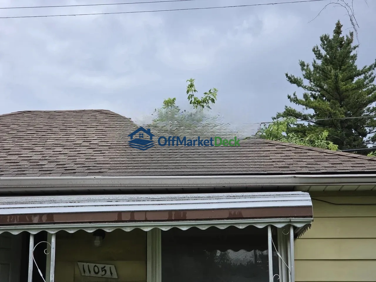 Off-market house in Warren, Michigan — 2 beds, 1 bath, $61,900 — photo 4 of 8