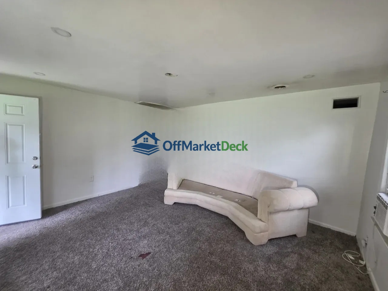 Off-market house in Warren, Michigan — 2 beds, 1 bath, $61,900 — photo 7 of 8