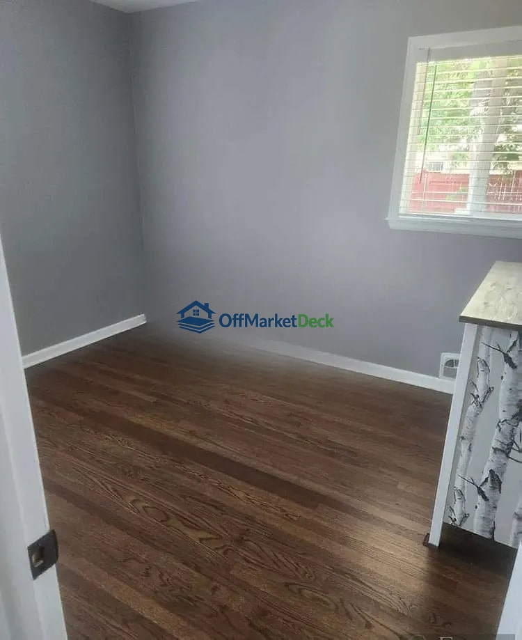 Off-market house in Denver, Colorado — 3 beds, 2 baths, $424,000 — photo 8 of 8