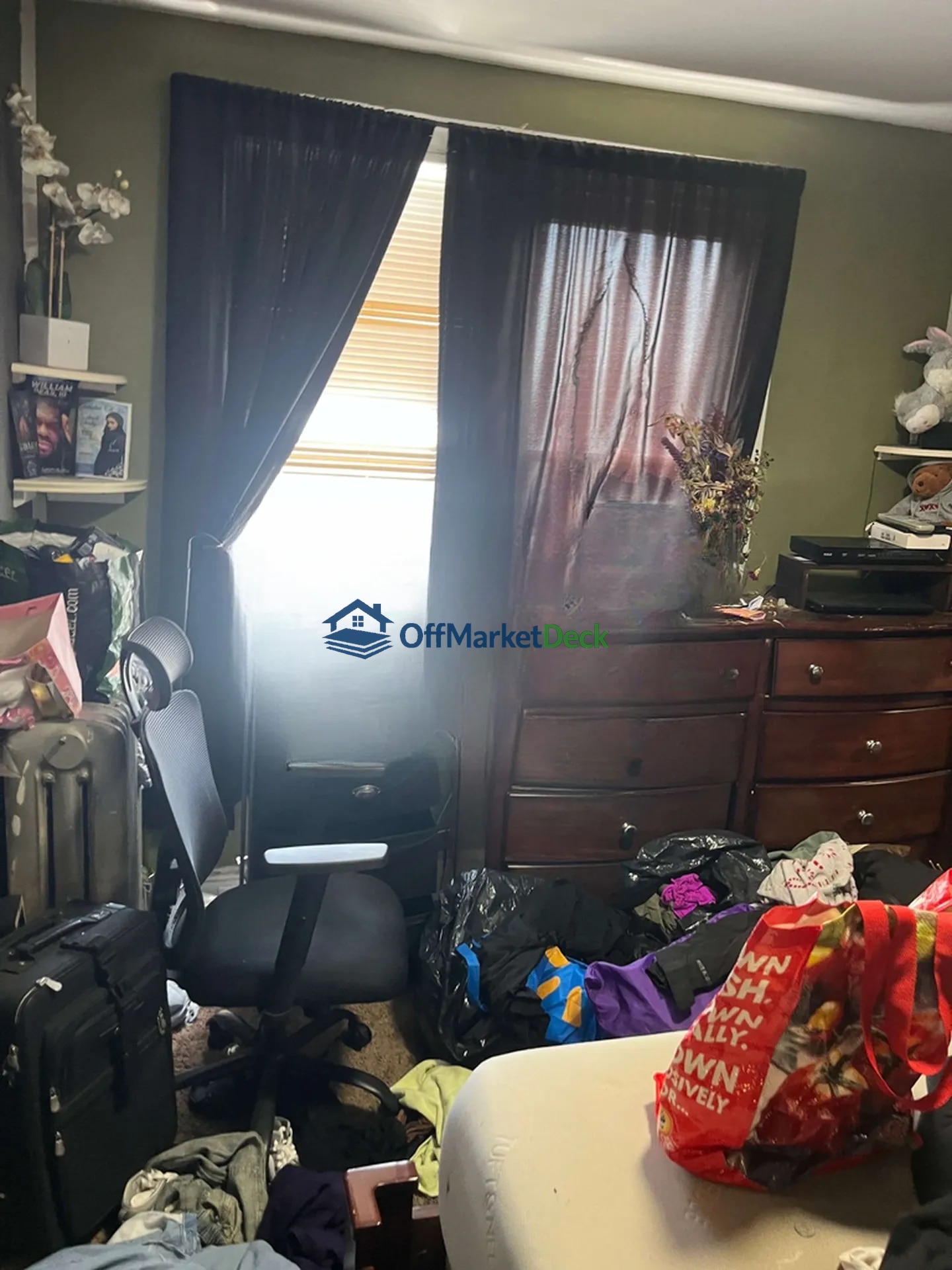 Off-market townhome in Philadelphia, Pennsylvania — 4 beds, 1 bath, $140,000 — photo 6 of 8
