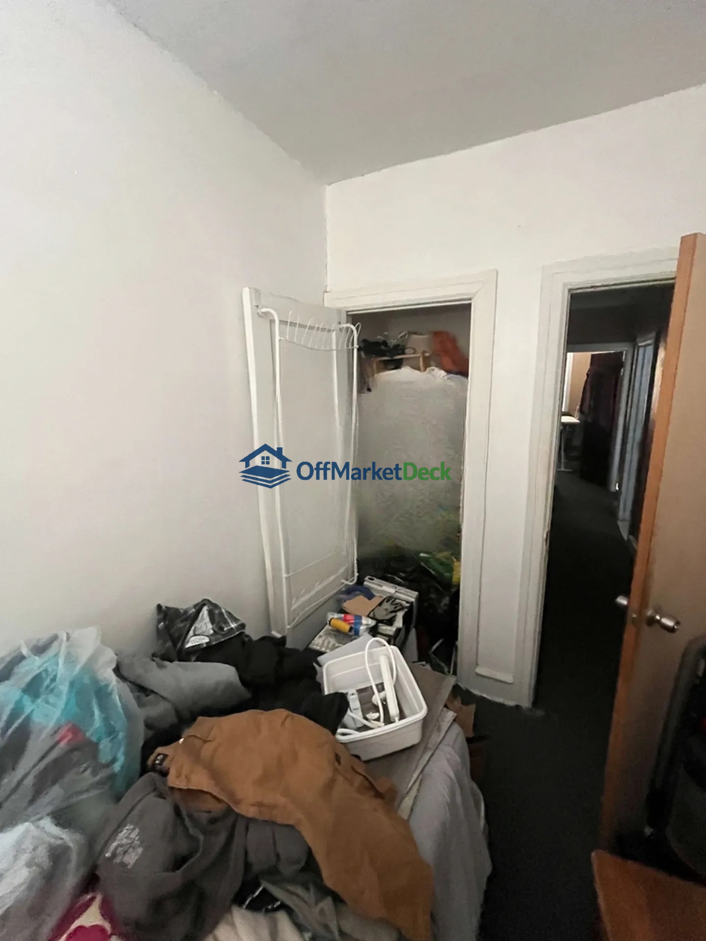 Off-market townhome in Philadelphia, Pennsylvania — 4 beds, 1 bath, $140,000 — photo 5 of 8