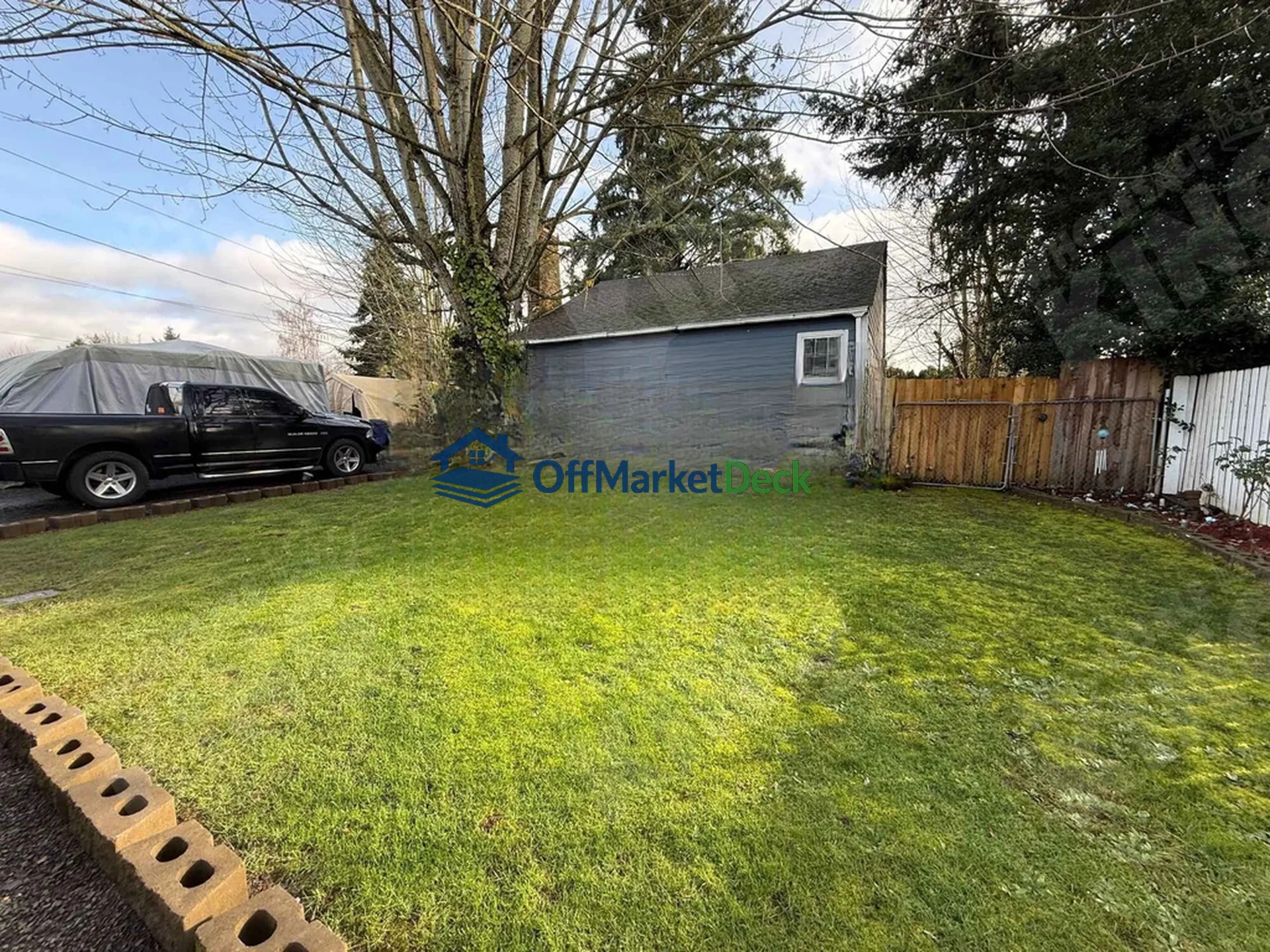 Off-market house in Dayton, Oregon — 3 beds, 1 bath, $280,000 — photo 2 of 8