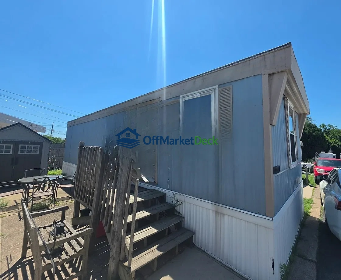 Off-market mobile in Pennsauken, New Jersey — 1 bed, 1 bath, $29,000 - Blurred background Image
