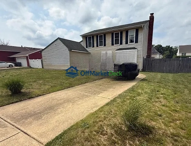 Off-market house in Monroe, New Jersey — 3 beds, 2.5 baths, $325,000 - Blurred background Image