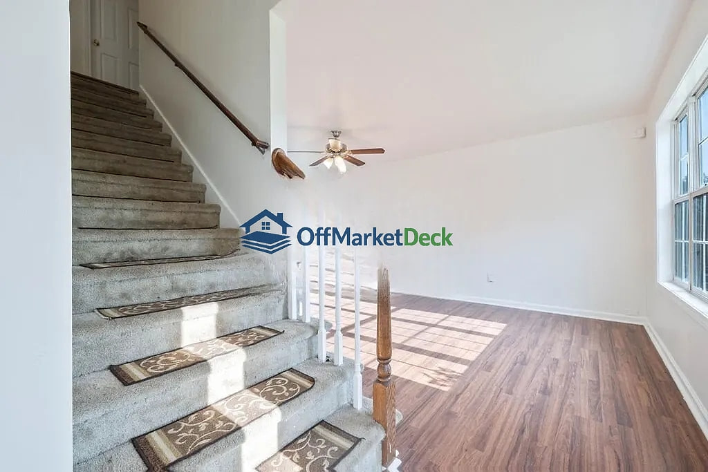 Off-market house in Piedmont, South Carolina — 3 beds, 2 baths, $258,000 — photo 7 of 8